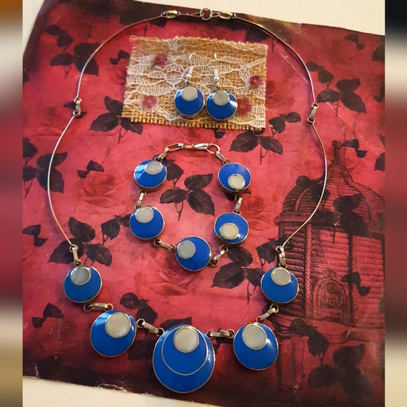 Blue and White Spacey Necklace, Bracelet and Earrings Jewellery Set - Picture 1 of 5